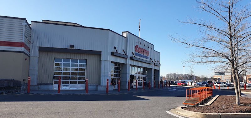 Shops at Dakota Crossing